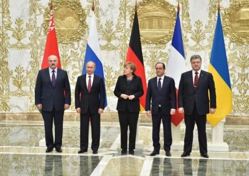 Lukaschenko, Putin, Merkel, Hollande, Poroschenko in Minsk