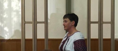 Nadija Sawtschenko im Donezker Gerichtssaal