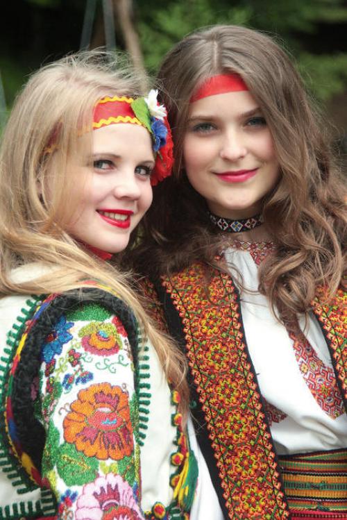 "Mädchen aus dem Kosovo" Wassilj Bilenko, Herkunft: zn.ua