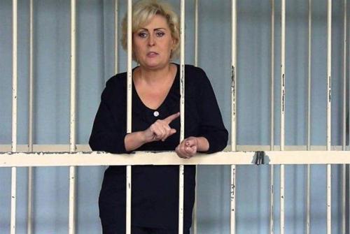 Nelja Schtepa, Ex-Bürgermeisterin von Slawjansk/Slowjansk, hinter Gittern