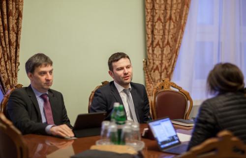 Oleg Tschurij und Sergej Nikolajtschuk von der ukrainischen Zentralbank (NBU)