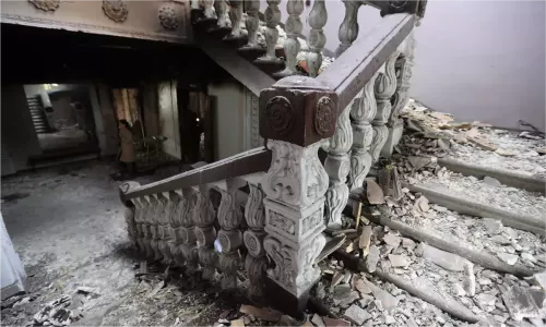 zerstörtes Kulturhaus in Irpin